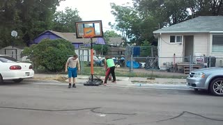 Small hoop Basketball 1 0n 1 game