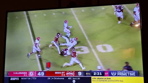 Alabama gets another int late in 4th quater