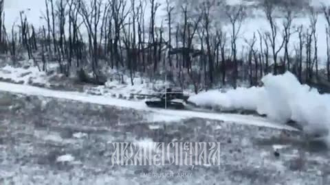 Ukrainian Tank Commander Flees His Tank To Survive