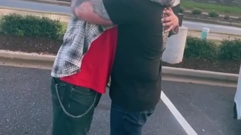 Two USMC Veterans reunite after 16 years Brothers Forever