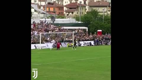 Cristiano Ronaldo first goal for Juventus