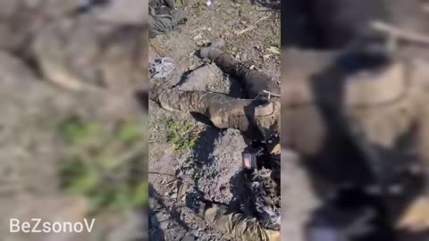 Ukraine War - Littered with the corpses of Ukrainian soldiers (Graphic)