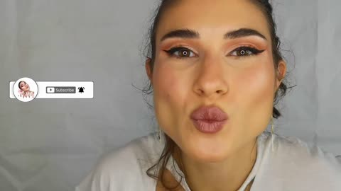 Kalina : Change your face with an Eyelook