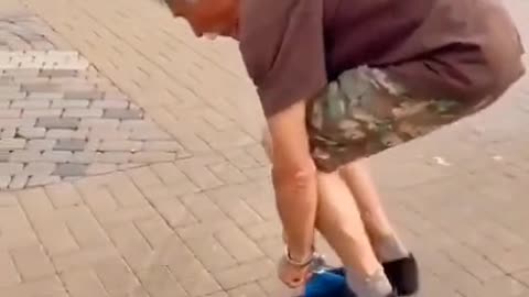 Super old man shorts fanny video.