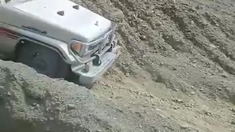 The most dangerous roads for Land Cruiser drivers Baluchistan border