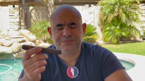 BlackBird NEST Maduro Cigar Review