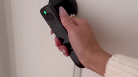 This door handle finger print lock is a great way to have room privacy