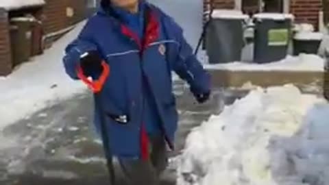 Luodong Shovels Snow In December 2020