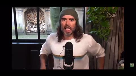 TBT: Russel Brand's Hilarious Impression of the Now Fired Brian Stelter