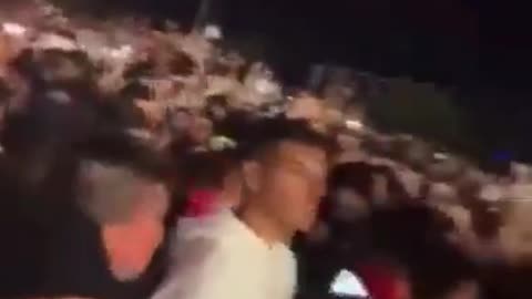 Mistero al concerto di Astroworld. Ragazzi muoiono di infarto quasi contemporaneamente