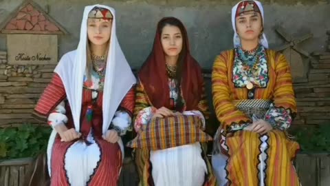 photos of girls in folk costumes