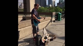 Mackenzie King Bridge Street Performer Ottawa.