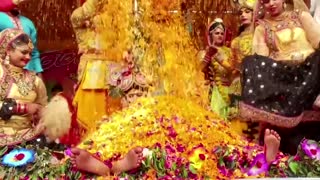 India devotees celebrate Holi festival