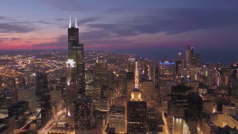 Aerial shot of Chicago at night, every frame is beautiful!(2)