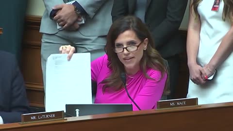 Nancy Mace tears apart disgraced Secret Service director to her face: "Full of s**t!"