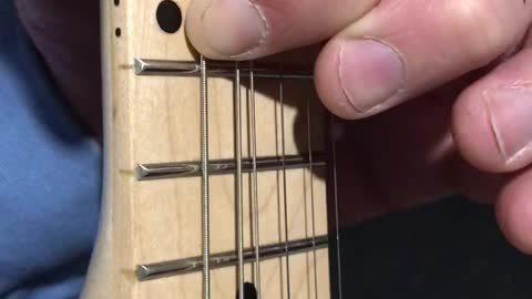 Using Left Pointer Finger To Bend Low E String