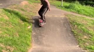 FAILING to keep control of my Skateboard