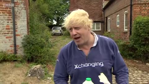 The former foreign secretary Boris Johnson offers tea instead of answers - BBC N