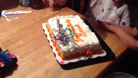 This is why frozen cakes are bad for birthdays...