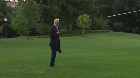 STUNNING. Joe Biden Heads for Marine One on White House Lawn and Can Barely Walk