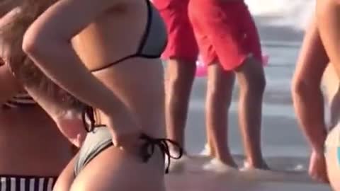 Sexy girl on the beach!