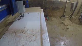 Cortando MDF de 15 MM laminado em um passe só