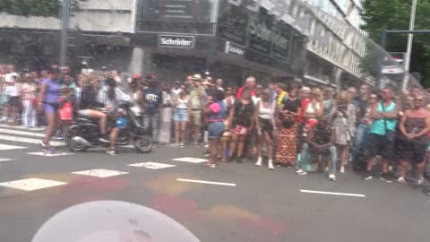 Zomercarnaval Rotterdam 2022 Van Westblaak naar Weena met de optocht.