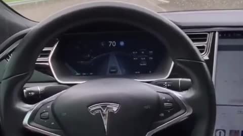 Tesla Auto Drive 😍