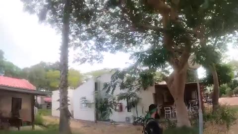 Bodycam video of Hamas entering Kibbutz Kissufim.