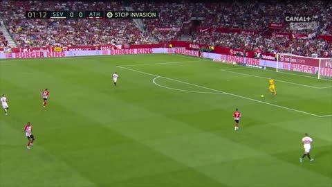 Sevilla ● Attack in 4-3-3 vs 4-4-2 in defense