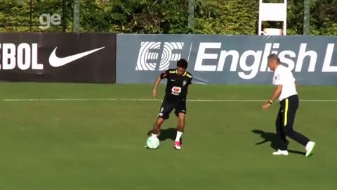 Neymar vs Tite durante el entrenamiento de Brasil