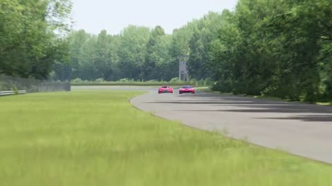 Mercedes-Benz AMG Vision GT vs Ferrari LaFerrari at Monza Full Course-4