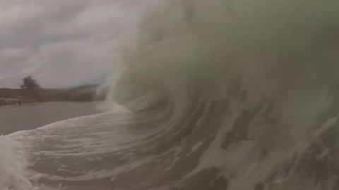 Big Waves In Leo Carrillo, Malibu : Go Pro