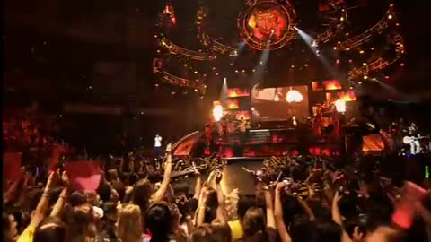 Jonas Brothers 3D Concert Clip - Burning Up