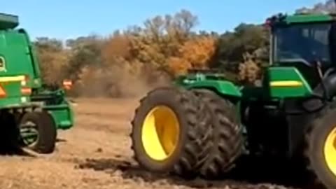 tractors stuck, machines accelerating (9)