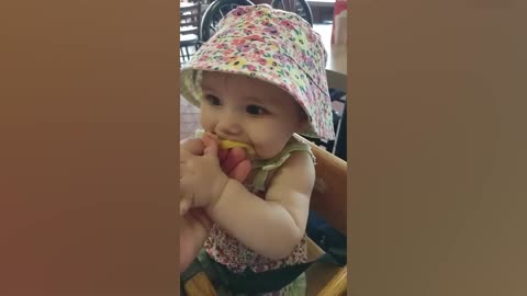 See the Reaction of Babies tasting Lemon for the very first Time! Try not to laugh