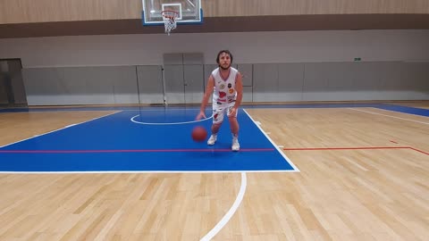 BOOST BASKETBALL SKILLS WITH THESE TOP BALL HANDLING DRILLS FOR SOLO TRAINING