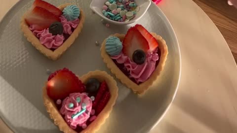 HEART CAKES FOR VALENTINE’S DAY