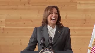 Kamala Asks Audience To Clap As She Brags About Biden's Pitiful Economy