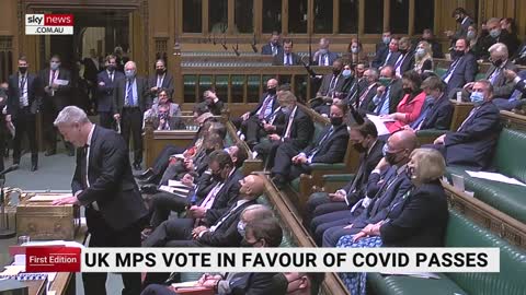 COVID passes become law in UK after MPs vote in favour