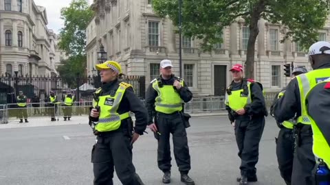 Based Amy vs Met Police - 1 JUNE 2024 PARLIAMENT SQUARE 'TOMMY' RALLY-VIDEO 4