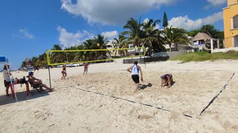 Beach Volleyball Puerto Morelos 102513