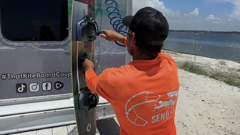 Kitesurfing Bus