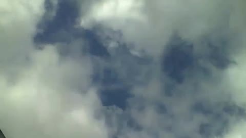 Looking around of the cloudy sky, you can see the sun a little [Nature & Animals]