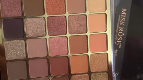 Miss Rose 40 colour eyeshadow palette