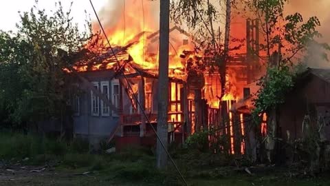 Russia strikes Sumy region with artillery and mortars: houses and power lines explode (photo) - TSN