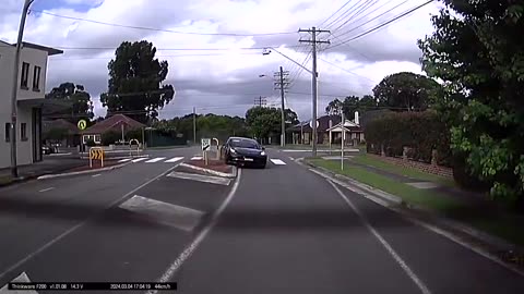 Tesla crashes into pedestrian island - Sydney