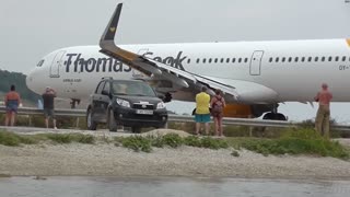 Most dangerous plane landings in the world Skiathos Greece
