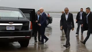 Obama & Obiden arrive for fundraiser aboard Air Force One.