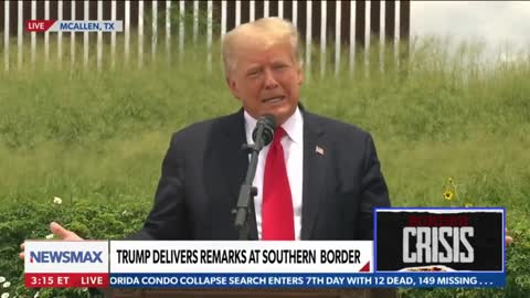 Trump speaks at the border wall